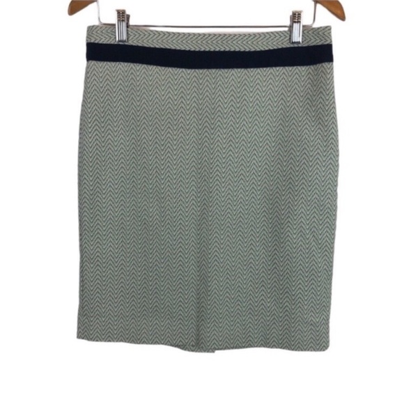 THE LIMITED Women’s Size 8 Lined Skirt Zig Zag Pattern Excellent Condition - Picture 1 of 8